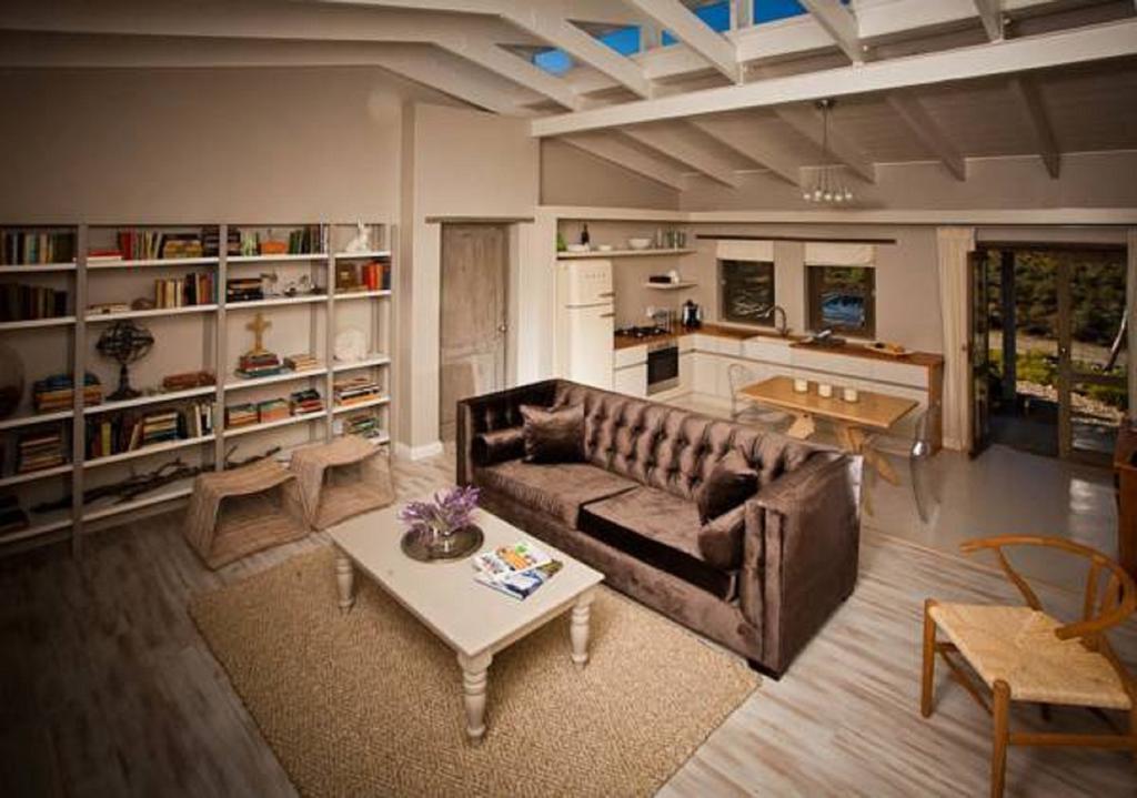Vrisch Gewagt Boutique Self-Catering Olive Farm Pensionat Prince Albert Rum bild