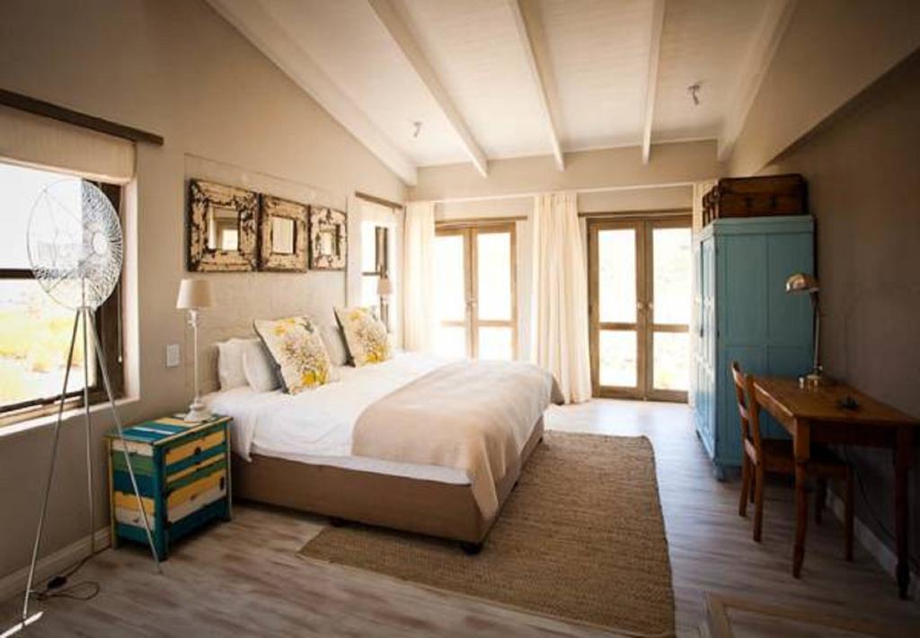 Vrisch Gewagt Boutique Self-Catering Olive Farm Pensionat Prince Albert Rum bild