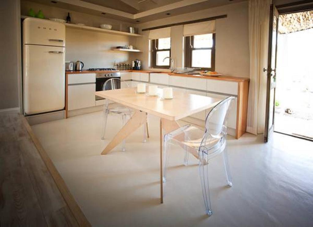 Vrisch Gewagt Boutique Self-Catering Olive Farm Pensionat Prince Albert Rum bild